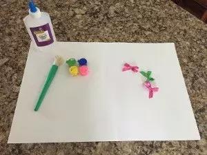 玩英语|HandprintFlowersCraft手印画——彩色小花