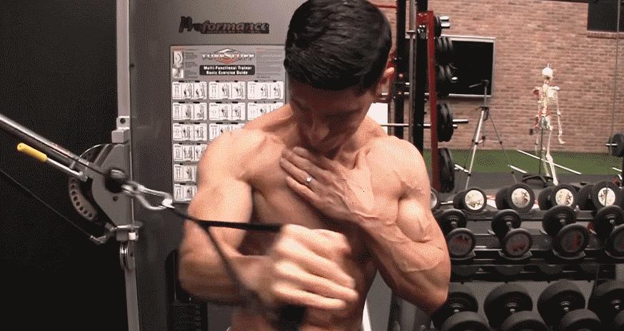 胸肌外侧薄弱怎么锻炼,外侧胸肌怎么练龙门架