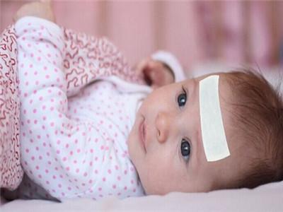 13个月宝宝发烧38.4怎么物理降温,宝宝发烧怎么物理降温最好的方法