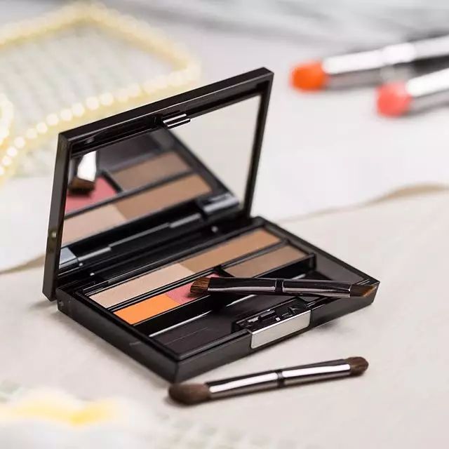 不经常化妆的人该买什么粉底,零化妆基础用什么化妆品