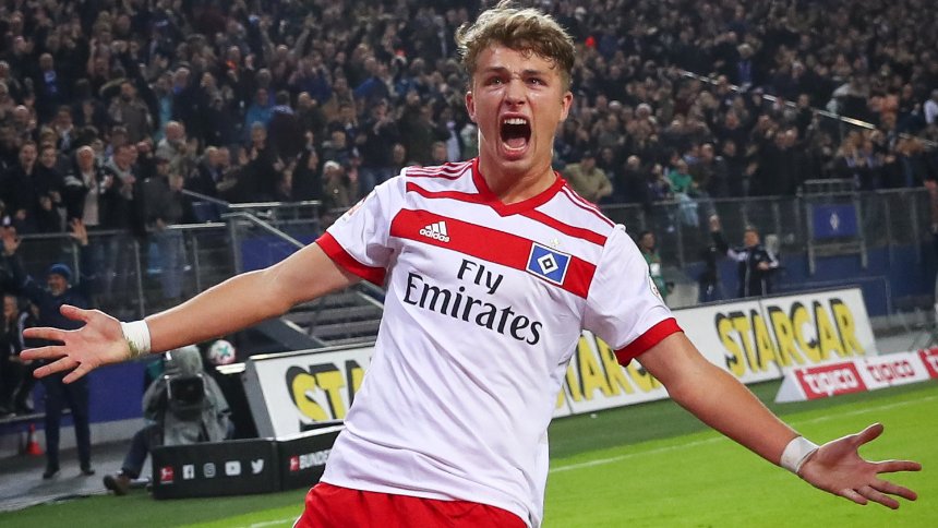 17岁小将红透半边天,但这只是德甲新一代年轻人登台的开始