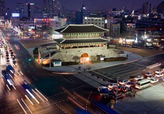 韩国东大门服装视频,韩国东大门的衣服好不好