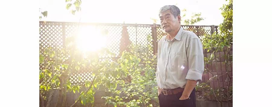 彩色玻璃大师高井啓司:“经验和情感都可以分享,但‘悟’是万万不能的。”|日本工艺寻访之旅Vol.5