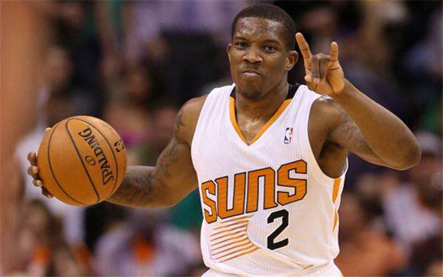 16岁的字母哥打篮球,天赋和努力篮球对决字母哥