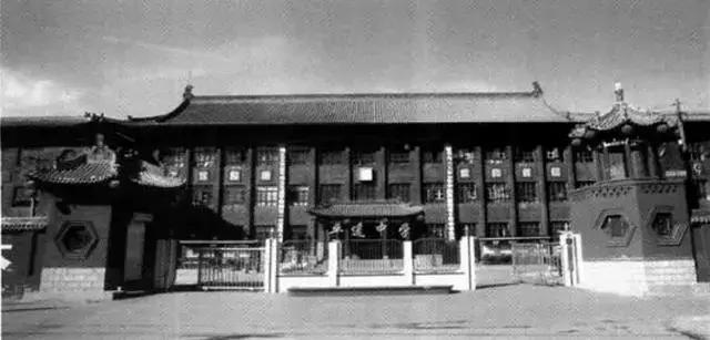 我们的青春岁月，接受平遥中学“又红又专”教育