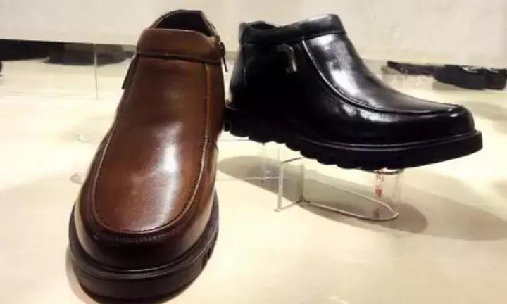 鞋子脱胶了怎么才能不用胶水修复,鞋子脱胶怎么处理牢固