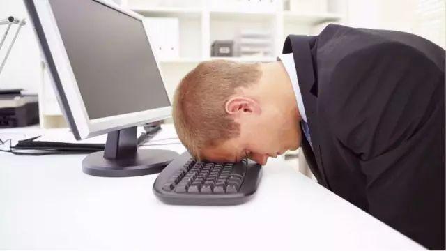 太耀眼的城市不适合看星星，就像你的心，不适合谈安定