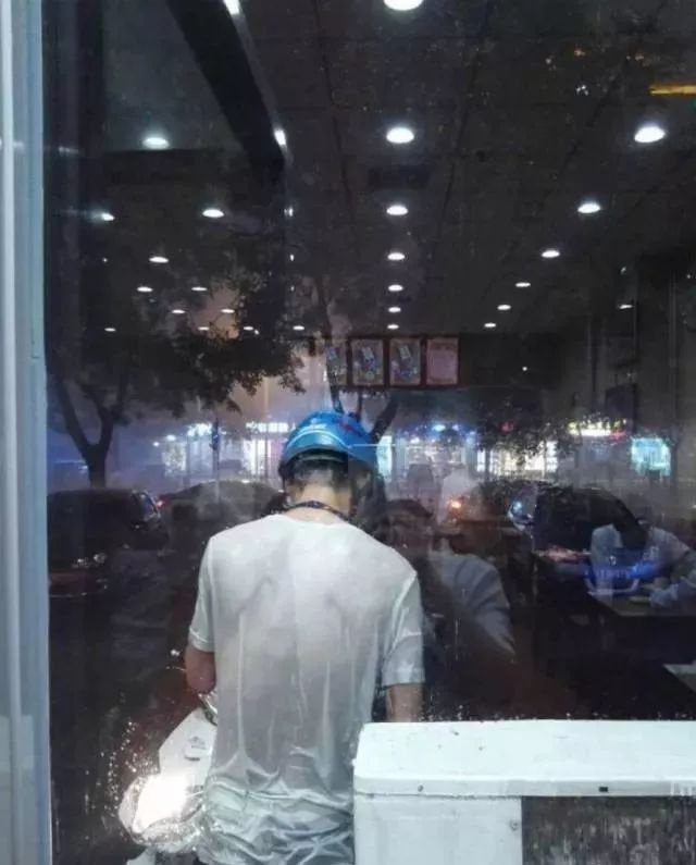 一边不想活了，一边努力活着，你是否也这样