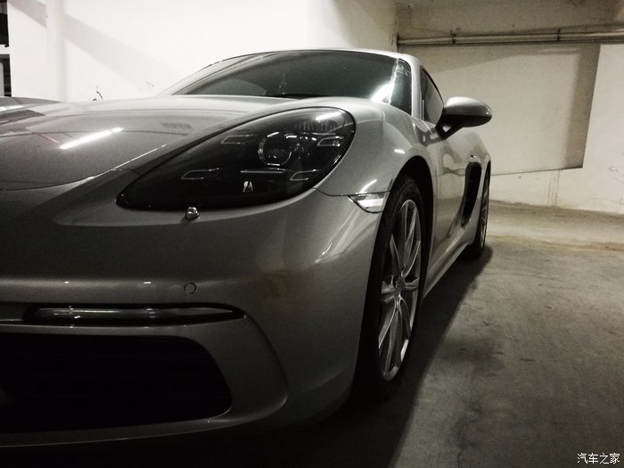 地下车库偷保时捷是哪个电影,718caymangts银色