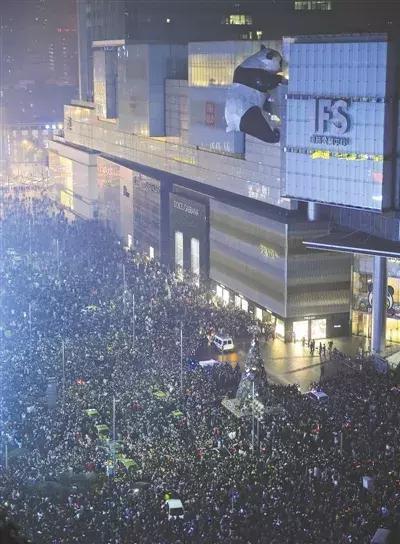 成都人不逛春熙路逛哪里,成都人怎么看待春熙路的穿搭