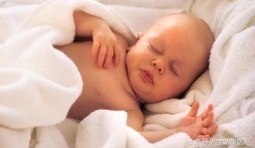 宝宝意外掉床,宝宝意外坠落怎么办