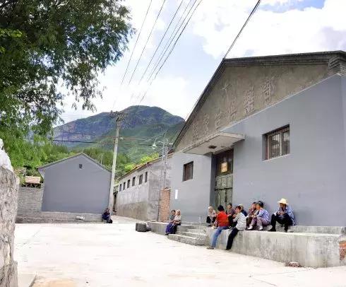 京西深山中的古村落苇子水村,京西无人居住的古村落