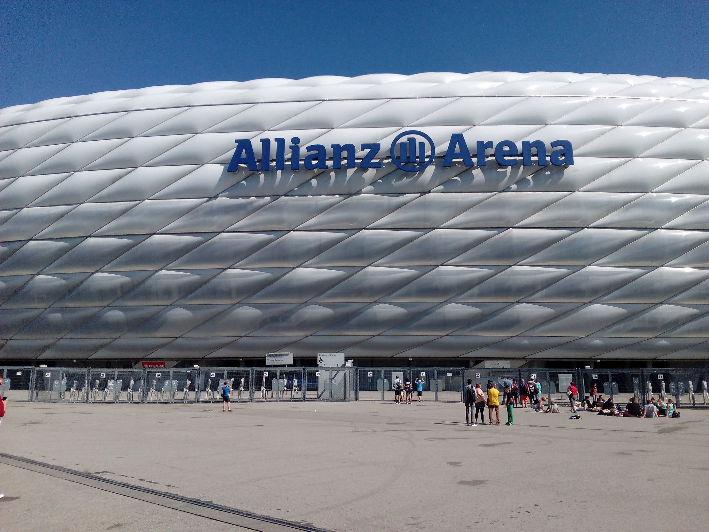 德甲五大魔鬼主场,大黄蜂魔鬼主场呐喊声