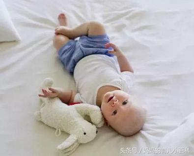 婴儿几个月穿小裤子最好,大屁屁裤适合多大宝宝穿