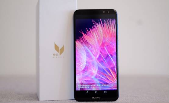 畅玩7x和华为麦芒6哪个好,华为麦芒6荣耀7x液晶屏幕对比