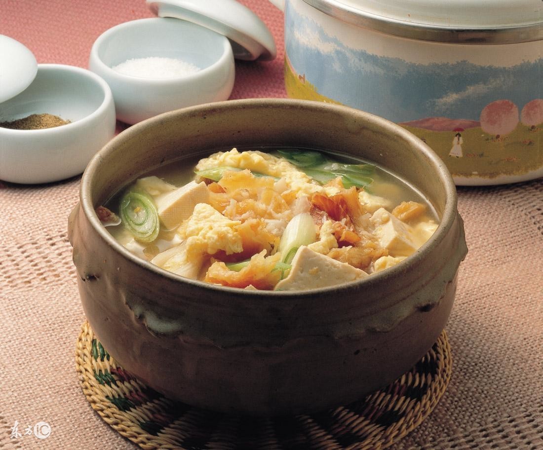 冬天排骨煮什么汤比较降火,冬天煲什么汤清热下火