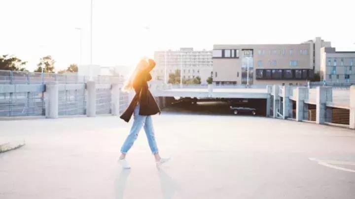 若有一天,女人们不再想结婚了……丨青音对话李筱懿