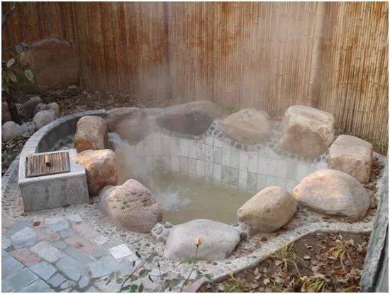 北京周边有哪些温泉推荐一下,现在北京周边温泉旅游推荐2天游