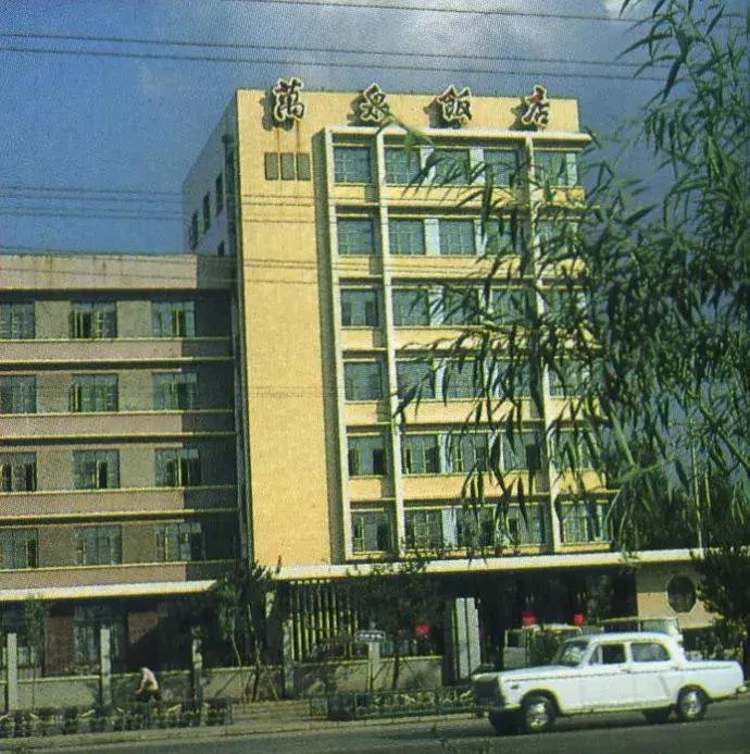 30年前沈阳老照片中街,沈阳市80年代的老照片