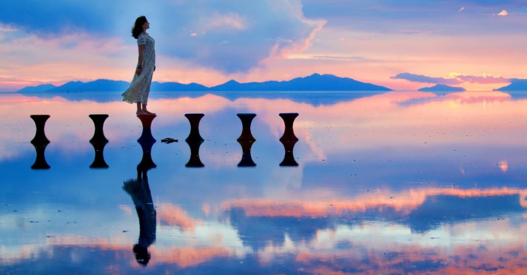 乌尤尼盐沼天空之镜在哪个城市,乌尤尼盐沼天空之镜夜晚