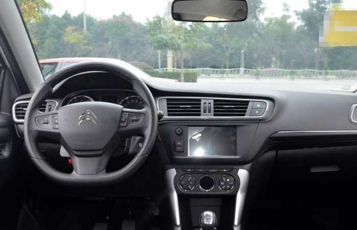雪铁龙c3-xr值不值得买,雪铁龙c3-xr值得入手吗