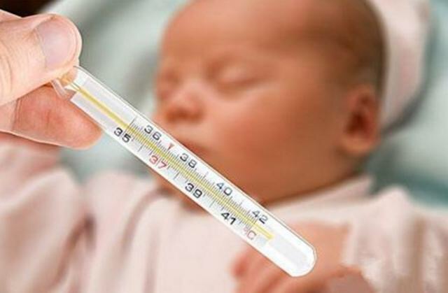 冬天孩子发烧的正确处理方法,小孩冬天发烧的小妙招怎么退烧