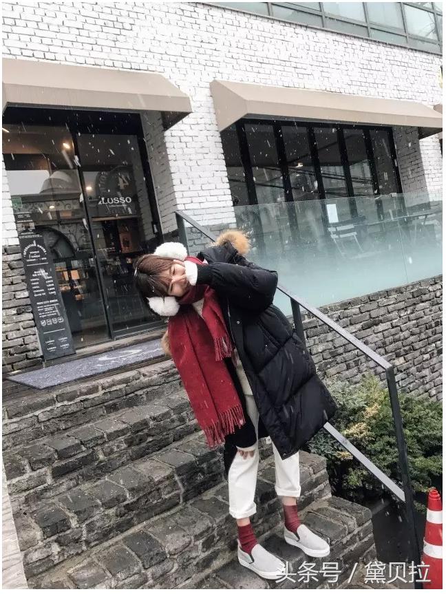 一脚蹬的鞋子不带脚跟,一脚蹬不绑鞋带的鞋子