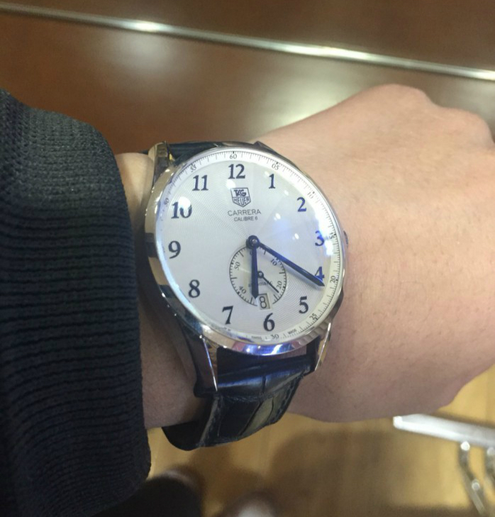 月收入10000戴什么表,月收入一万适合戴什么手表