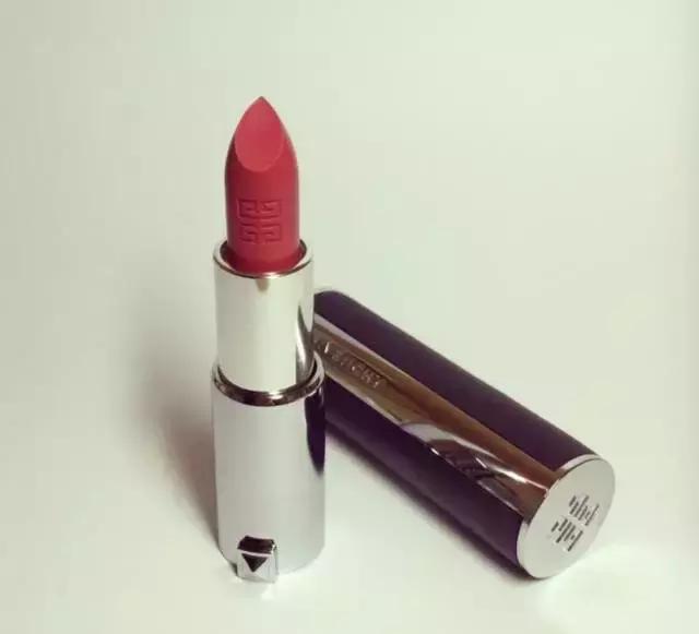 akfm系列哪支口红最好看,第一次买口红买几支