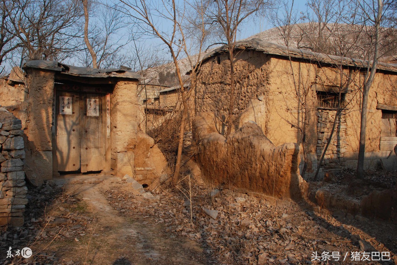 现在的100块钱为什么不够用,现在的一百块钱太不经花了