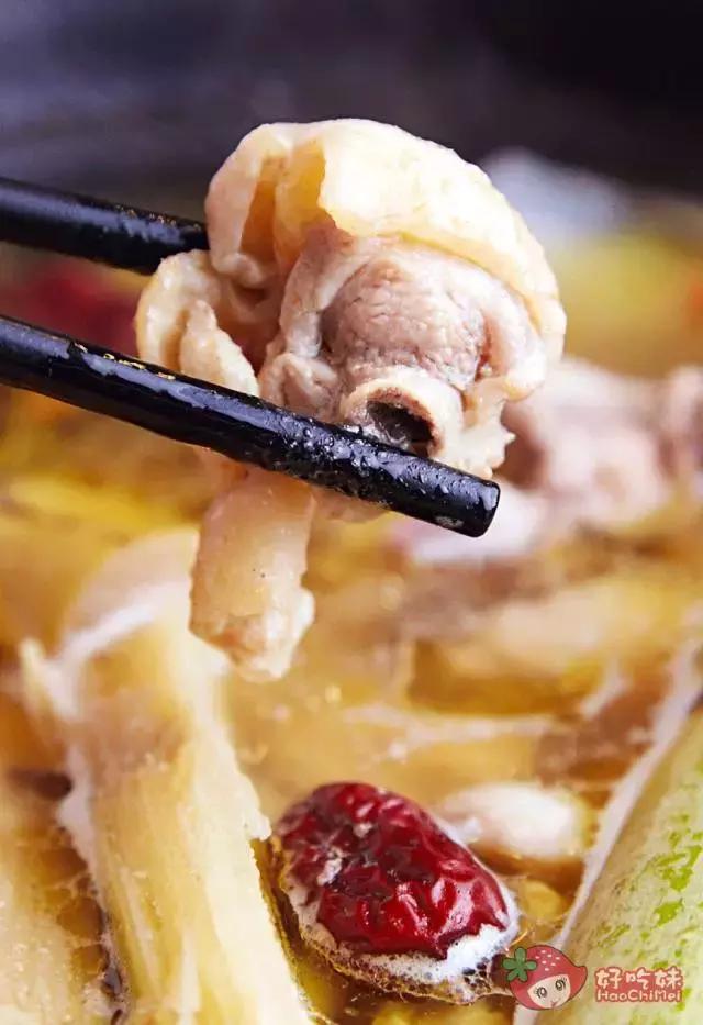 劲爆!这家“鸡村”3年来每天接客到脚软!