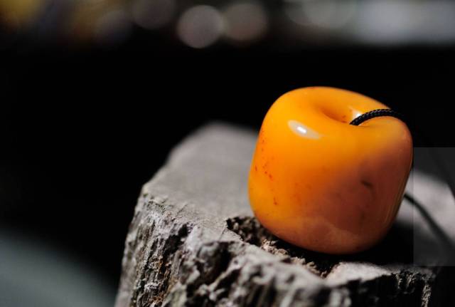 怎么鉴定天然蜜蜡和优化蜜蜡,蜜蜡鉴定怎么没有折射率