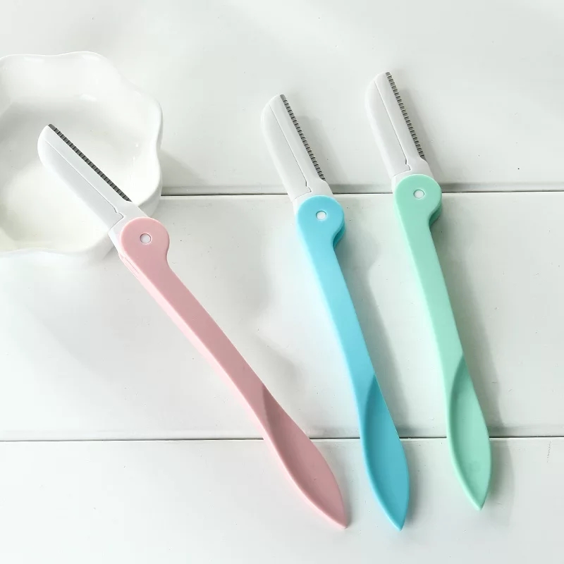 想学化妆没钱找什么工作,学化妆新手零基础价格表