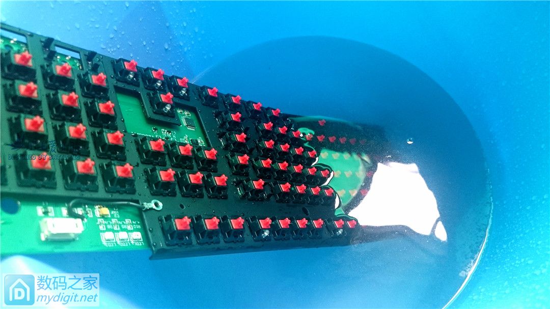 罗技光轴机械键盘,罗技樱桃轴机械键盘