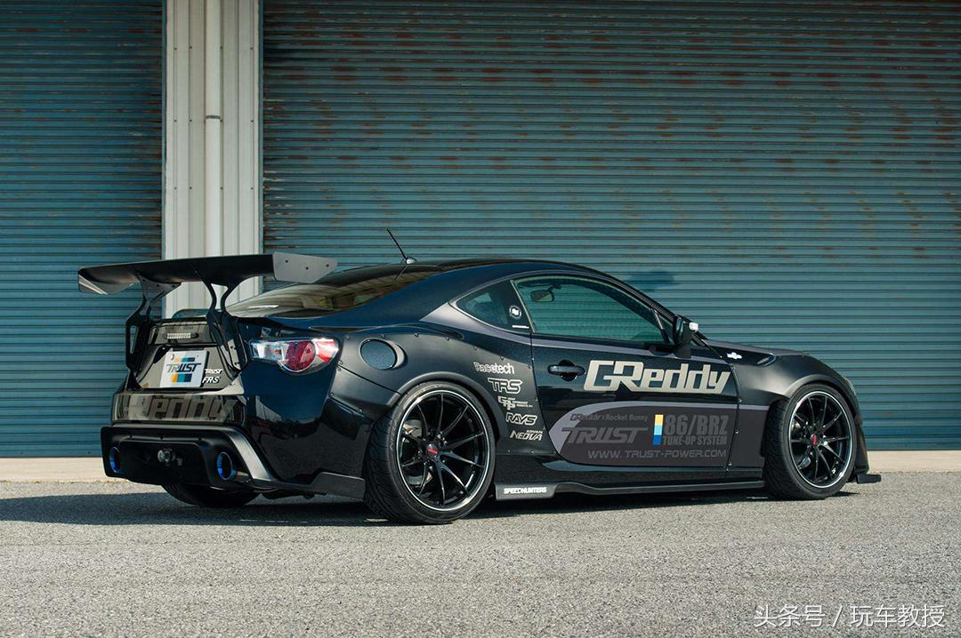 别克最新款跑车,30万的最酷跑车