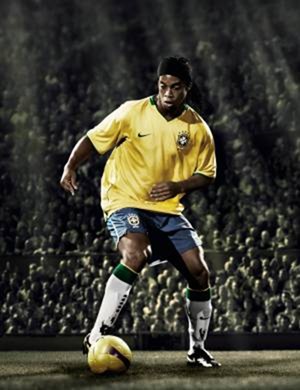 哪款足球鞋质量好不开胶,最适合亚洲脚型的足球鞋推荐