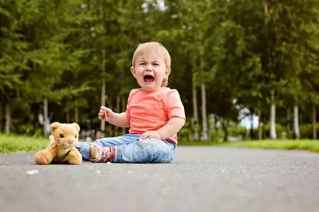 宝宝多大哭才可以哭出眼泪,宝宝哭闹的原因你都知道哪些