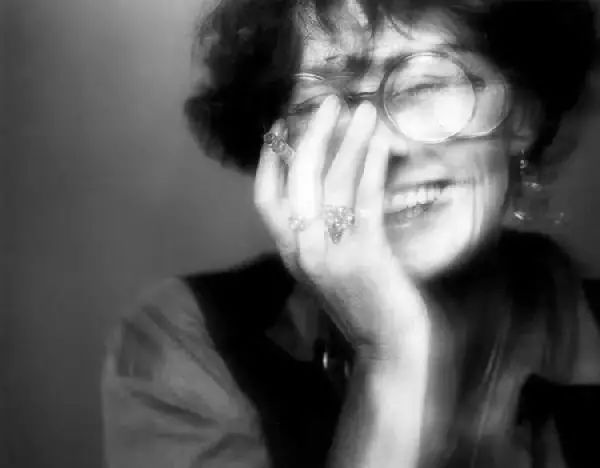 拍照手抖,拍照手抖拍出来的照片