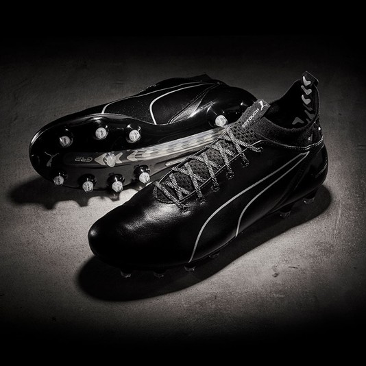 适合宽脚的碎钉足球鞋推荐,最适合亚洲脚型的足球鞋推荐