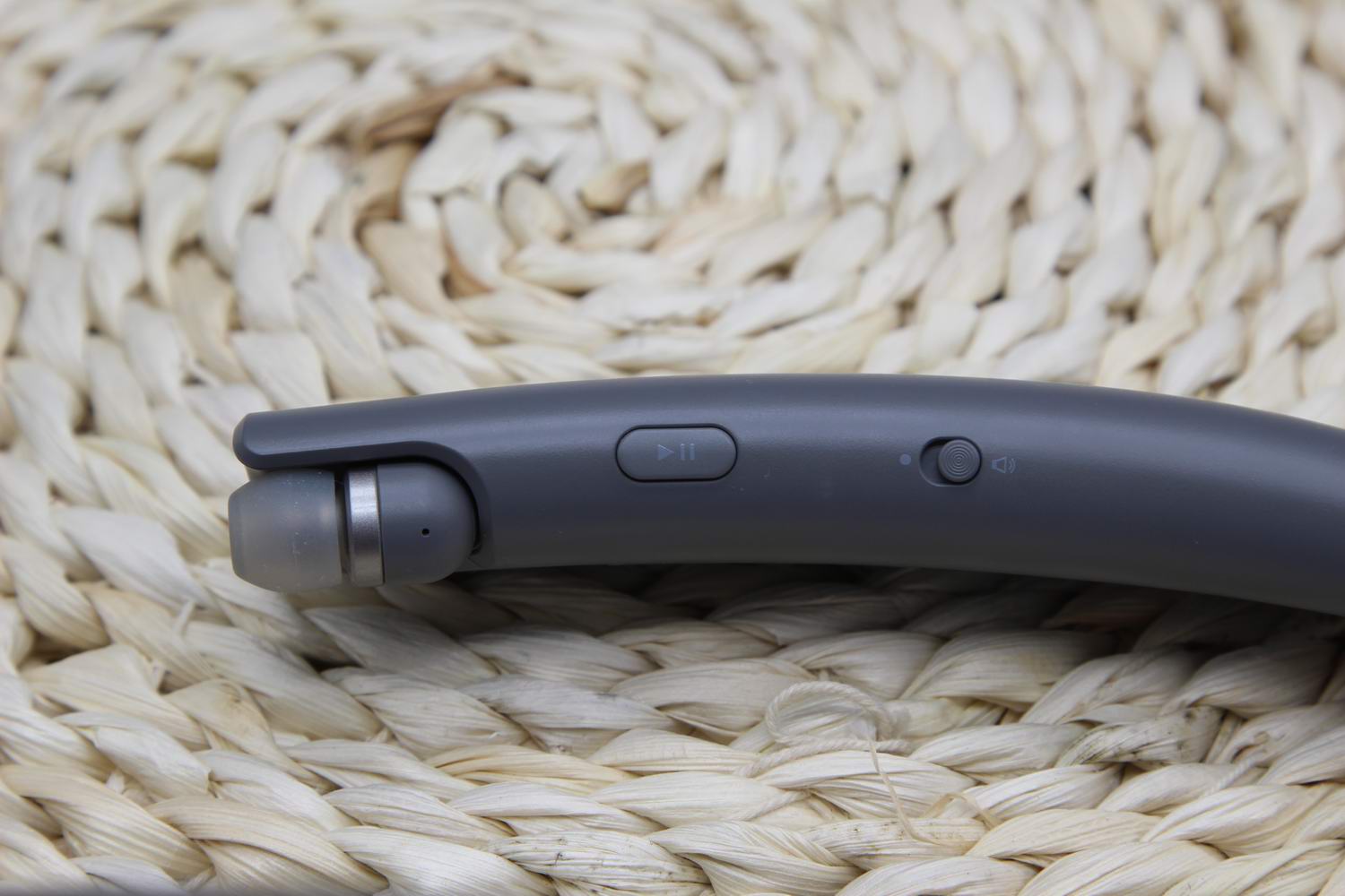 感受身临其境的音效索尼htz9f音响,lghbsw120蓝牙耳机