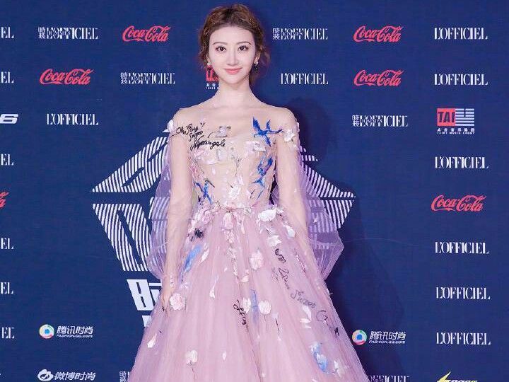 白敬亭穿搭秋冬款,景甜秋裤搭配什么上衣