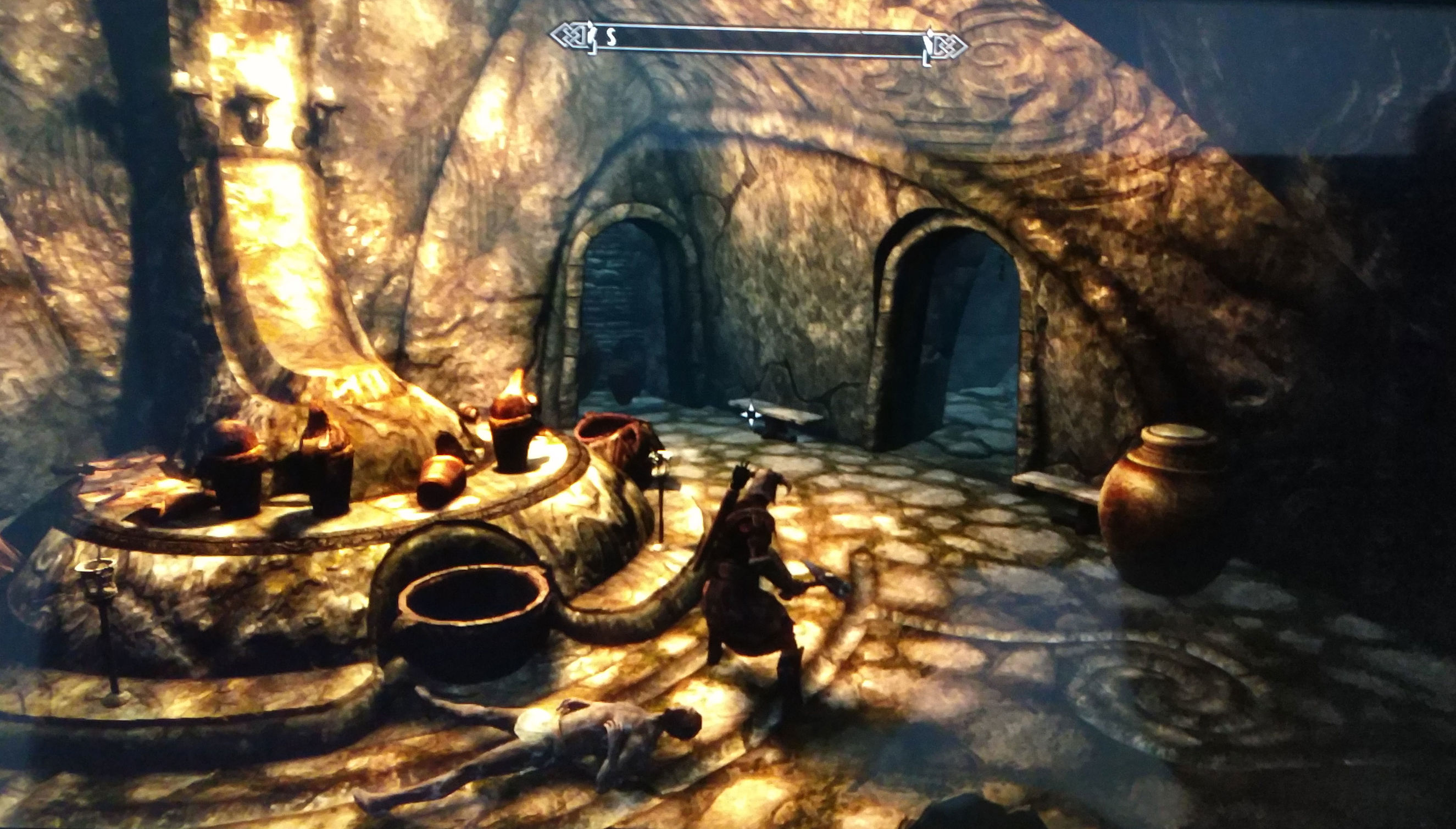 switch上古卷轴5怎么切换第三人称,switch上古卷轴5可以锁定目标吗