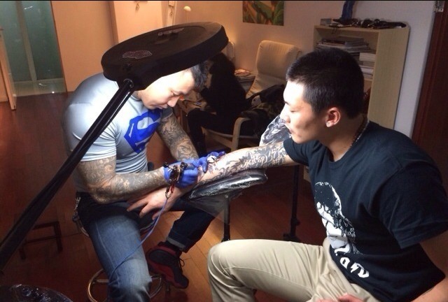 中国足球队纹身最多的人是谁,球可以输但打球的气势不能输