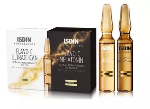 神奇安瓶算是目前最火的网红,珀莱雅保龄球安瓶拔草