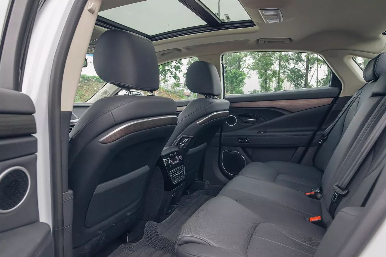 继往开来首发,吉利博瑞2017款2.4l试驾视频