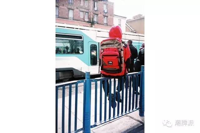 supremethenorthface联名冲锋衣,潮牌supreme为什么很土