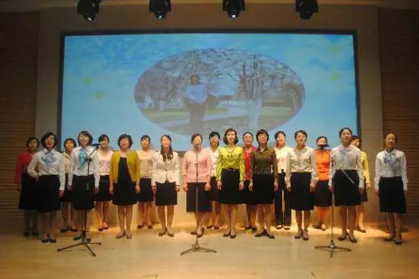 周五见|设计大大的“网”让更多女性富起来