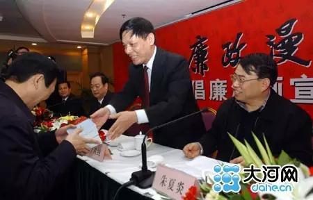 他带队环渤海“回头看”，40天揪出两省四只虎！