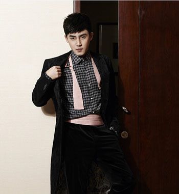 小鲜肉中长发发型,今年最流行的鲜肉发型