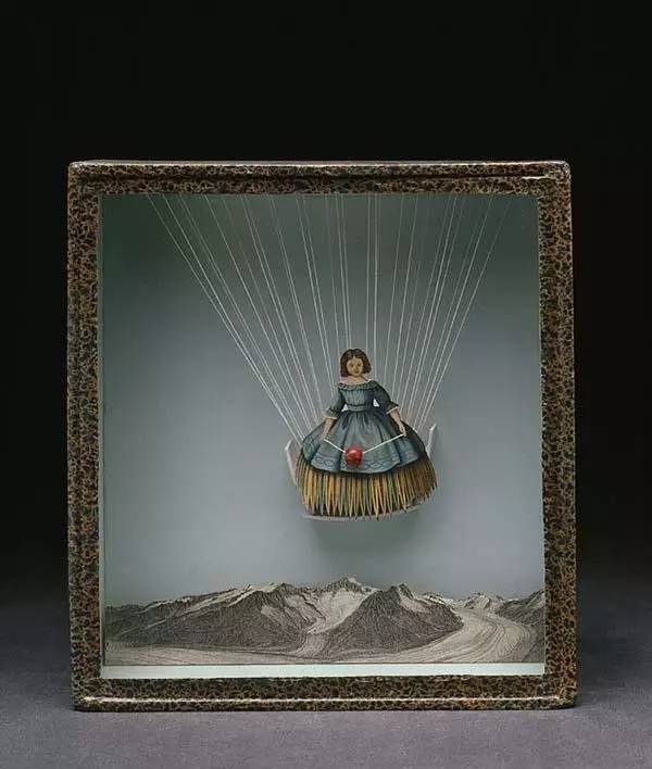 她是草间弥生，幻想症患者，也是世界著名前卫艺术家